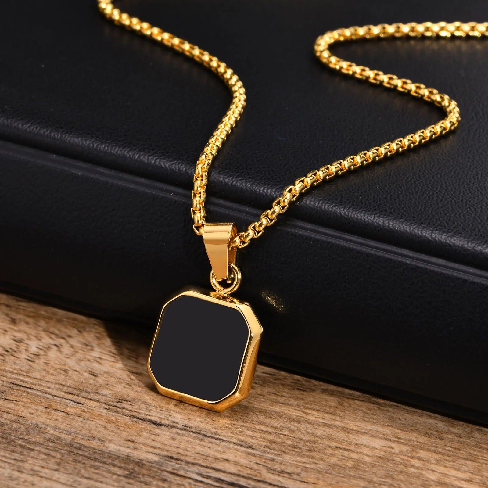 15mm Square Pendant Necklace - hopjeweler